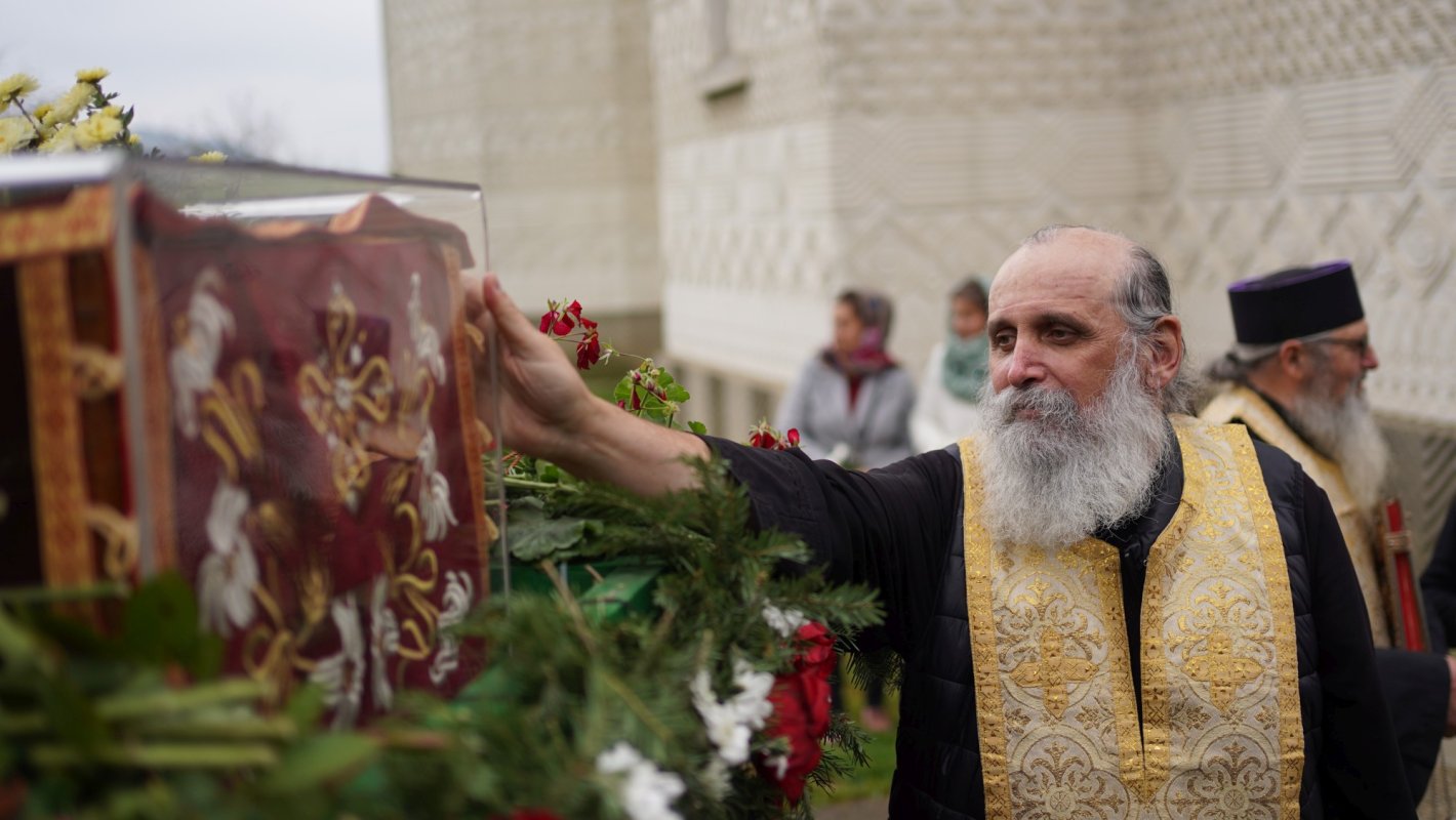 Procesiunea cu moaștele Sfântului Mare Mucenic Ioan cel Nou a ajuns la final 188200