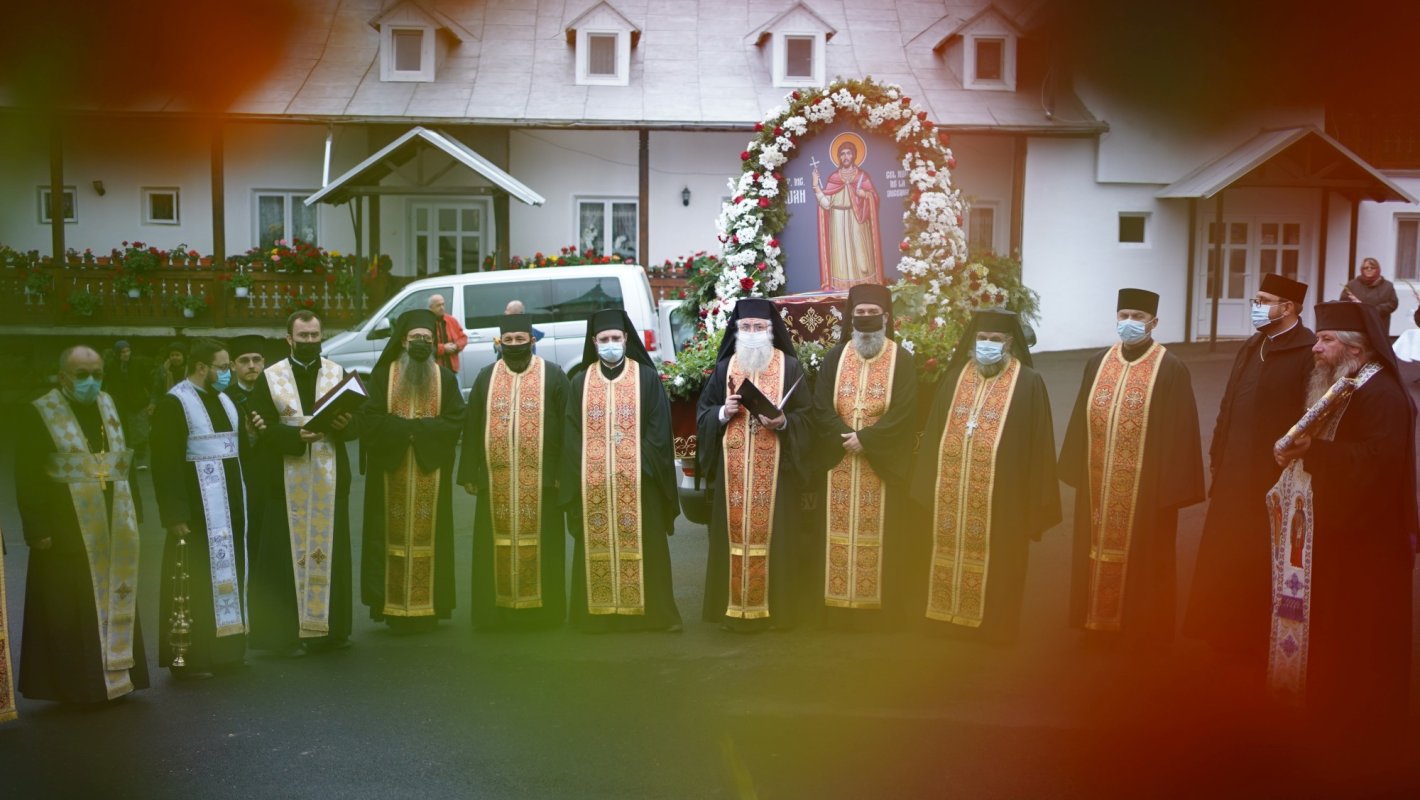 Procesiunea cu moaștele Sfântului Mare Mucenic Ioan cel Nou a ajuns la final 188208