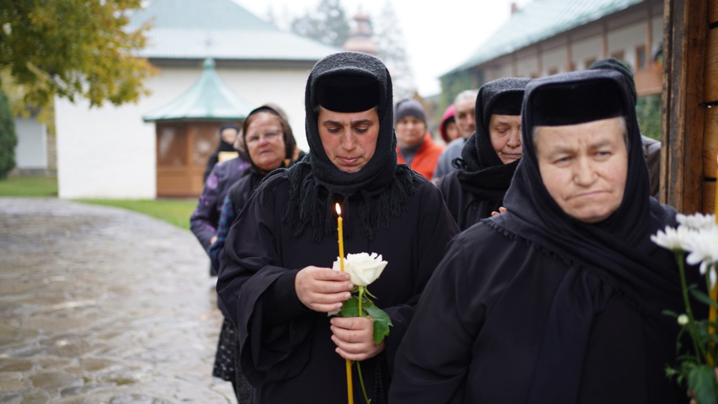 Procesiunea cu moaștele Sfântului Mare Mucenic Ioan cel Nou a ajuns la final 188210
