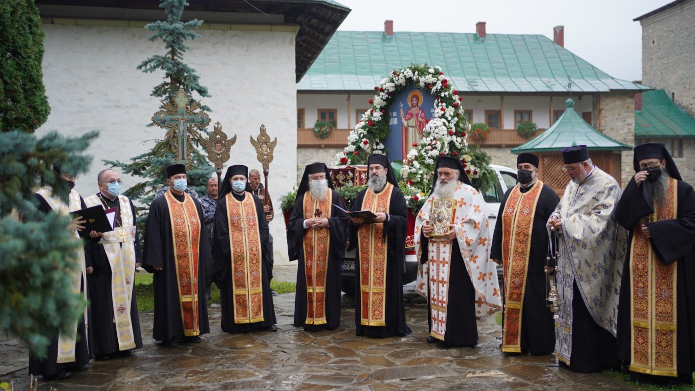 Procesiunea cu moaștele Sfântului Mare Mucenic Ioan cel Nou a ajuns la final 188213