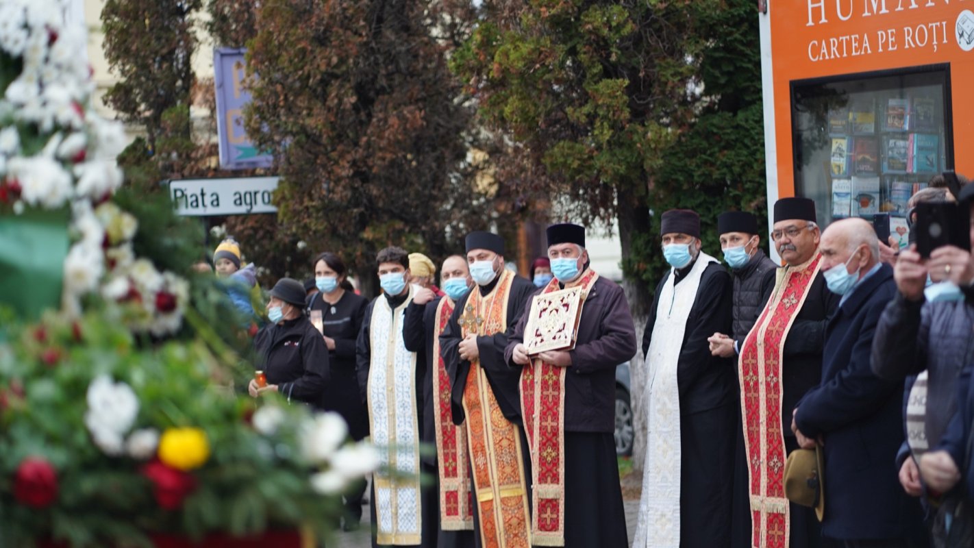 Procesiunea cu moaștele Sfântului Mare Mucenic Ioan cel Nou a ajuns la final 188218