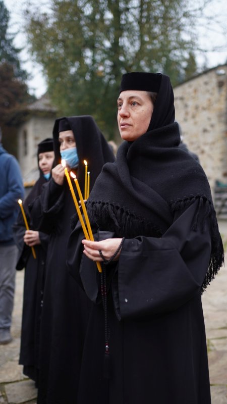 Procesiunea cu moaștele Sfântului Mare Mucenic Ioan cel Nou a ajuns la final 188220