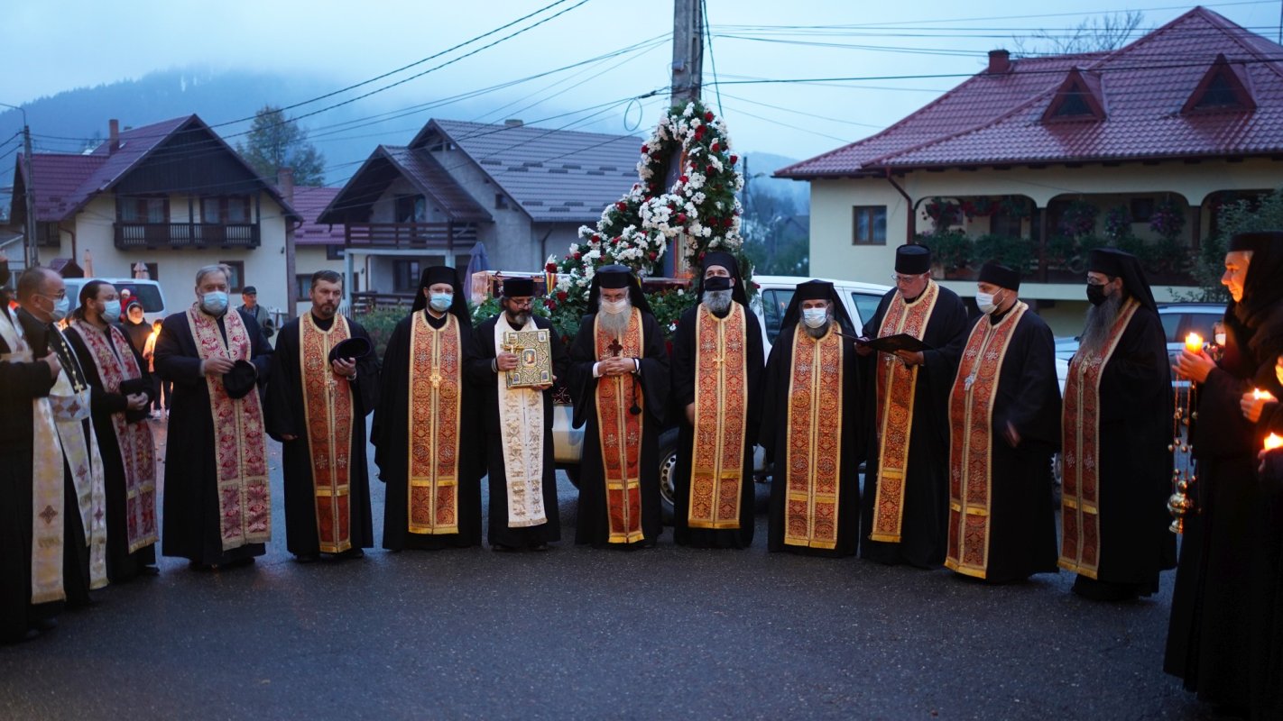 Procesiunea cu moaștele Sfântului Mare Mucenic Ioan cel Nou a ajuns la final 188223