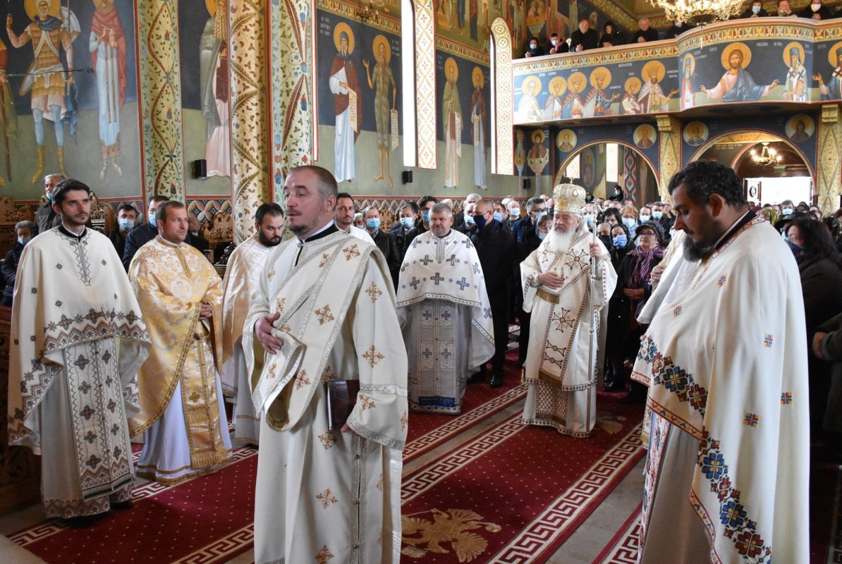 Ocrotitoarea Moldovei, prăznuită la Mănăstirea Râșca Transilvană 188429