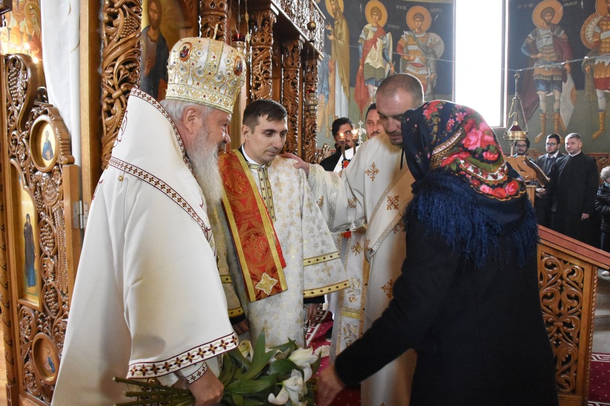 Ocrotitoarea Moldovei, prăznuită la Mănăstirea Râșca Transilvană 188431