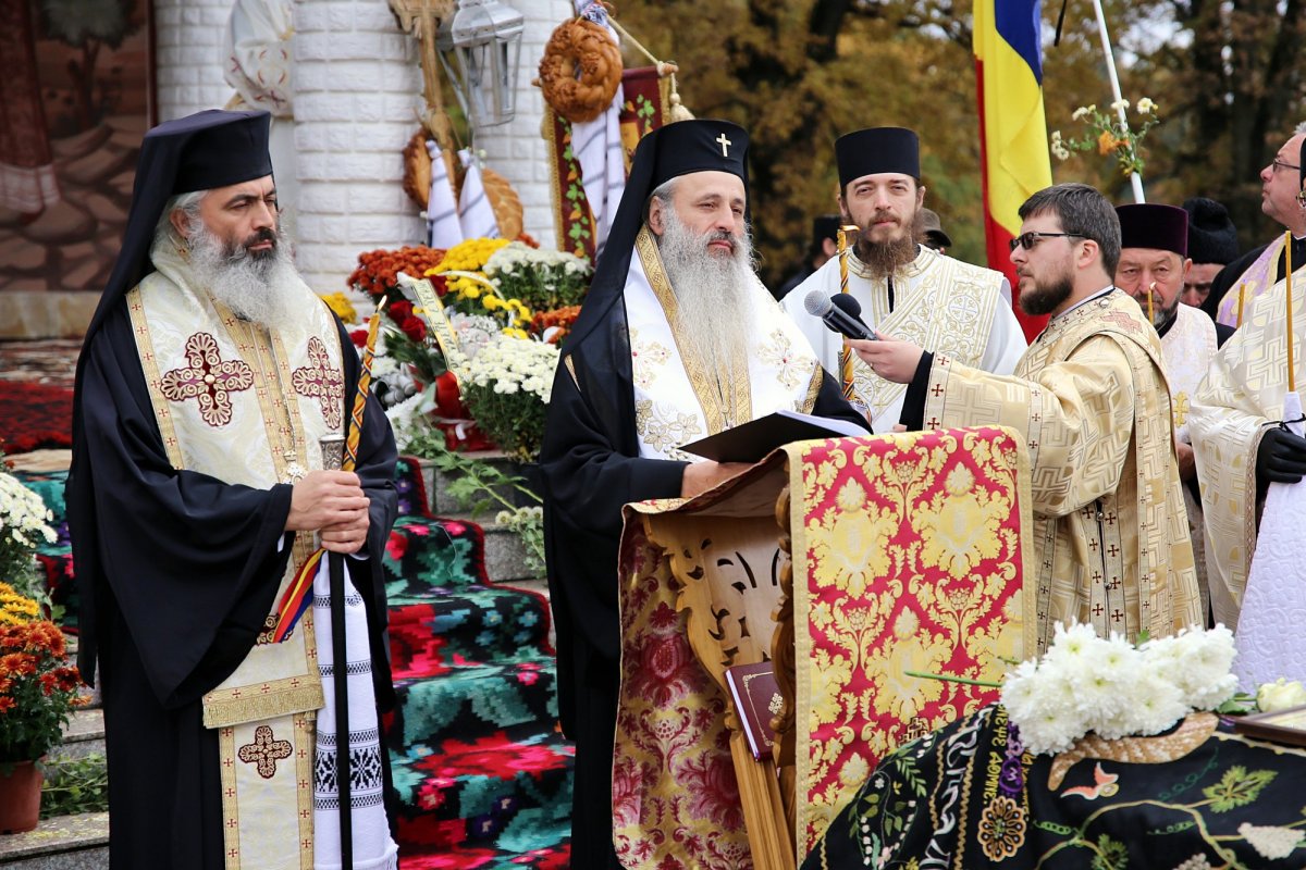 Ieroschimonahul Elefterie Păduraru a fost prohodit de Mitropolitul Moldovei și Bucovinei 188513