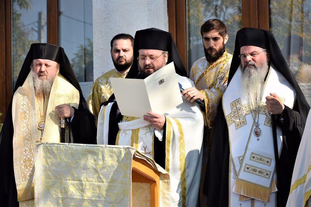 Doamna Tasia Nica, mama PS Părinte Emilian Crișanul, a fost înmormântată la Berezeni, Huși 188699