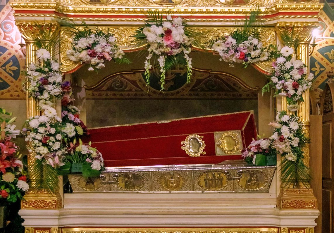 Sfânta Parascheva, 380 de ani  de „existență” românească 188465