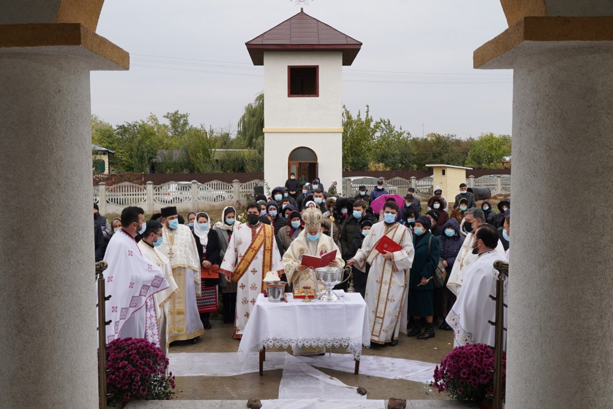 Înnoirea și sfințirea bisericii din localitatea Berleşti, judeţul Brăila 188835