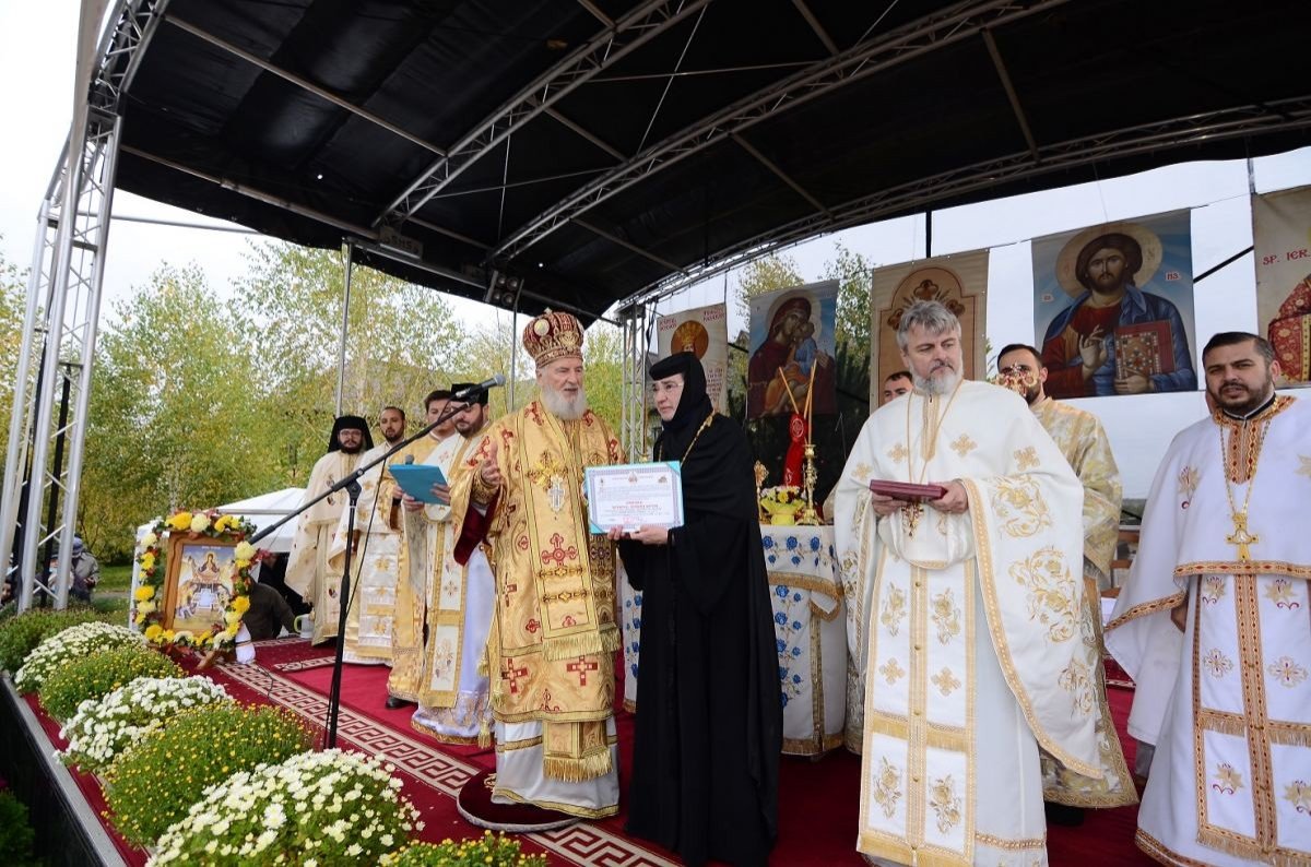 Târnosirea bisericii Mănăstirii Pătroaia din județul Dâmbovița 188834