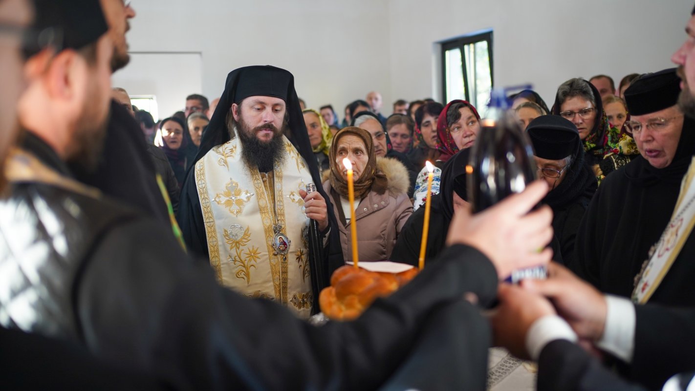 A fost sfințit Paraclisul „Sfântul Mucenic Ioan Rusul” din Voitinel 189011