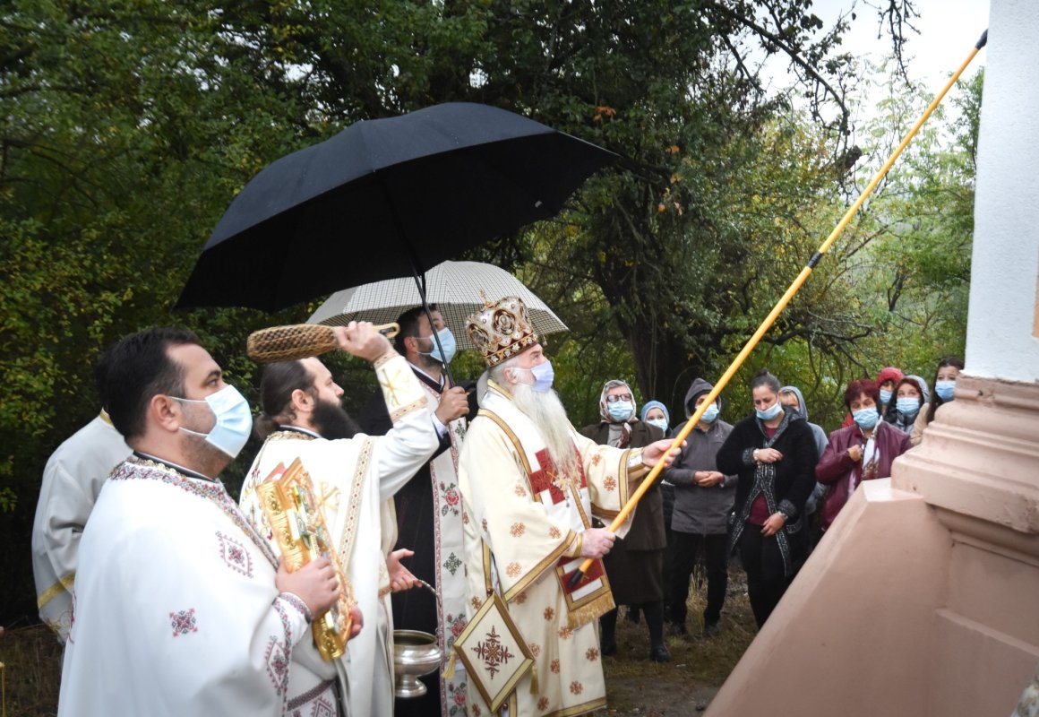 Resfințirea bisericii din Satu Mare, județul Mehedinți 189058