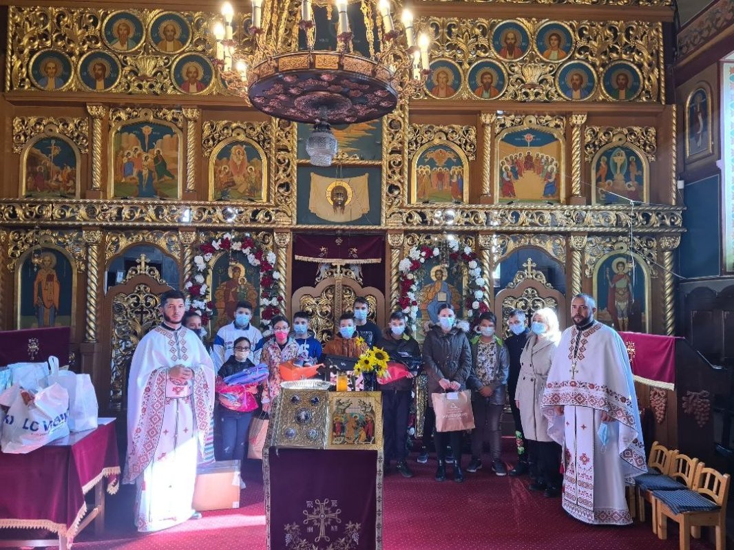 Sprijin pentru elevii dintr-o parohie timișeană  189115