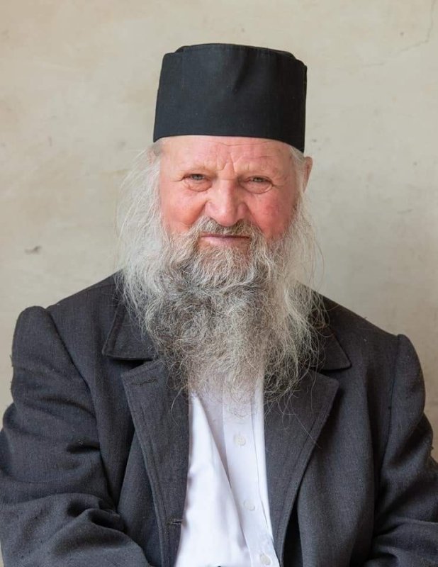 Parastas pentru Vasile Velnic, tatăl starețului Mănăstirii Putna 189249