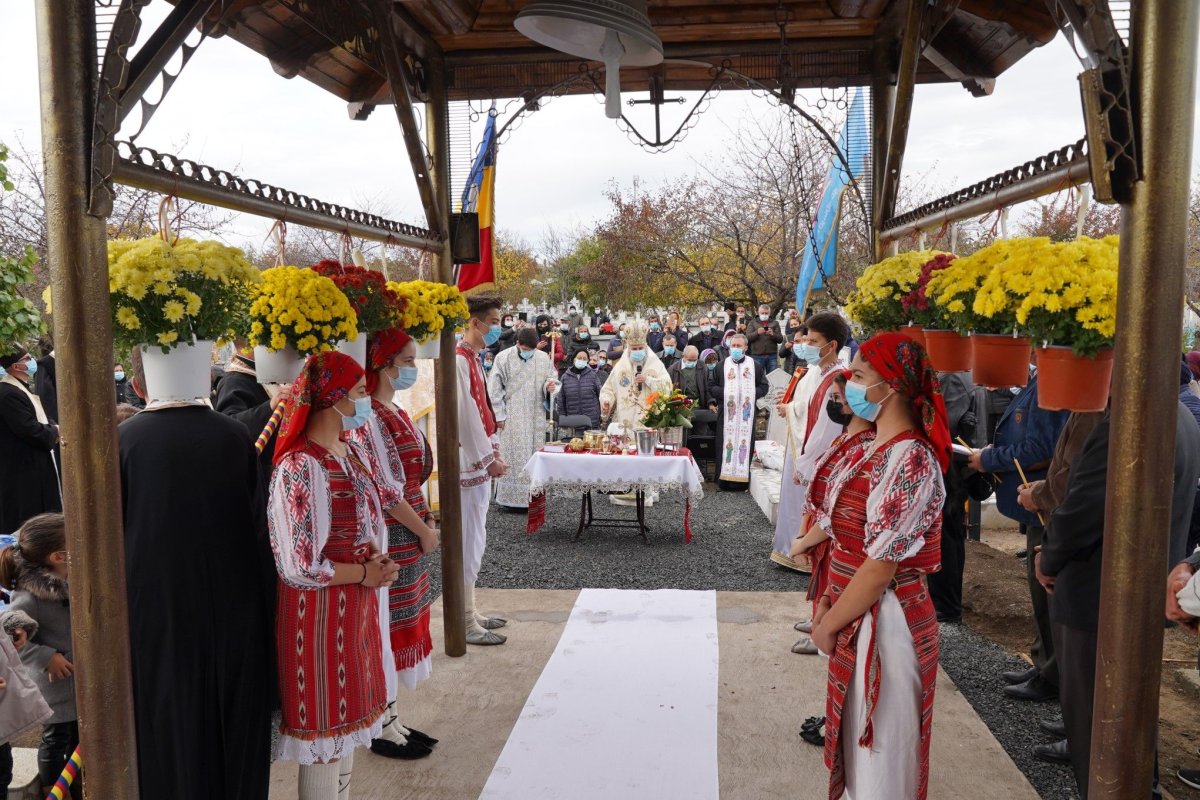 Sfinţirea capelei din cimitirul vechi al Parohiei Frumuşiţa 189631