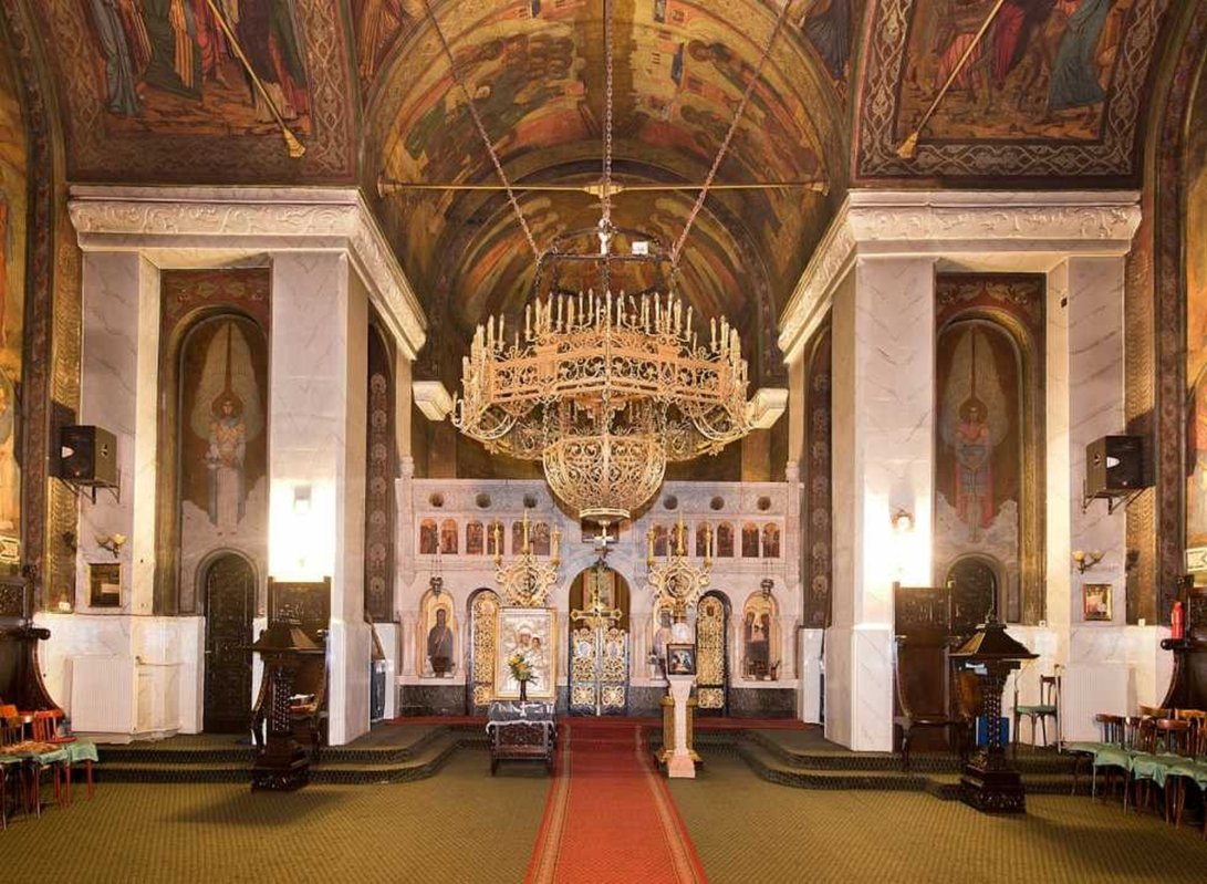 Nina Arbore, de la portretistică la pictura bisericească 188777