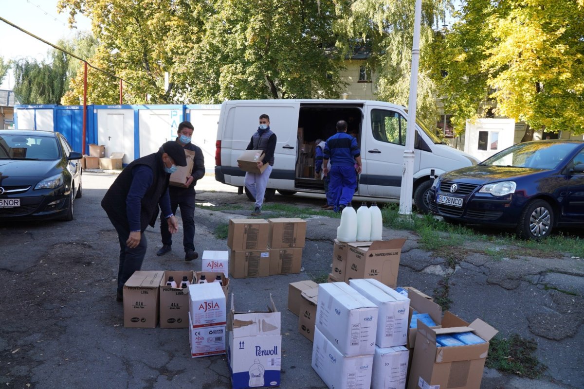 Arhiepiscopia Dunării de Jos sprijină în continuare spitalele şi centrele sociale  189837