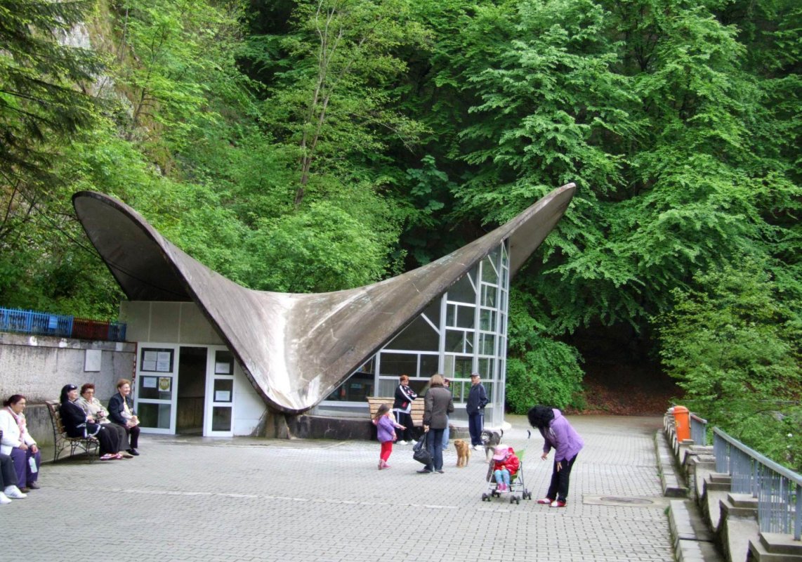 Bilete de tratament pentru pensionarii din Maramureș 190346