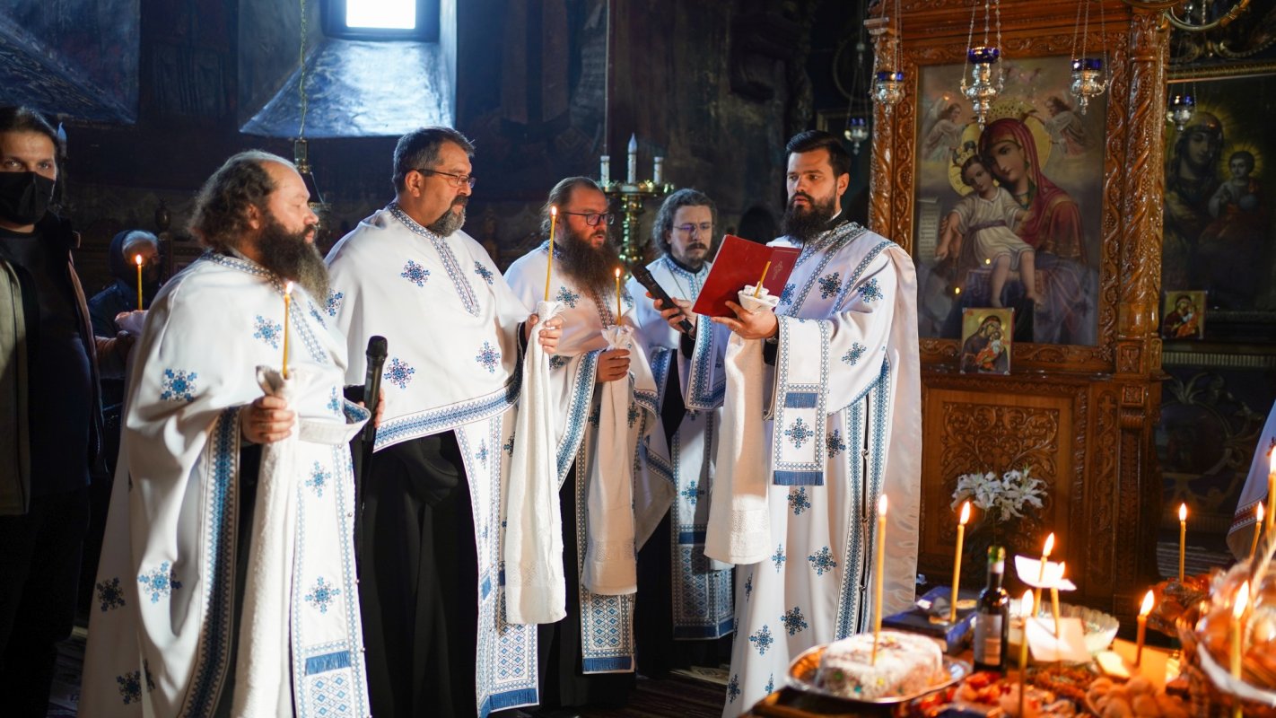 Părintele protosinghel David Oprea pomenit la parastasul de 40 de zile 190483