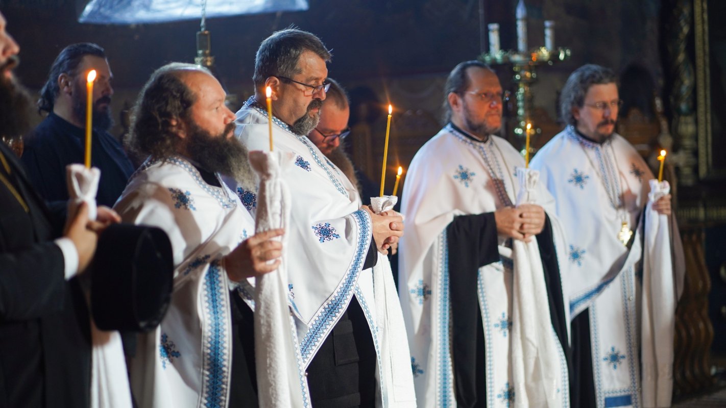 Părintele protosinghel David Oprea pomenit la parastasul de 40 de zile 190495