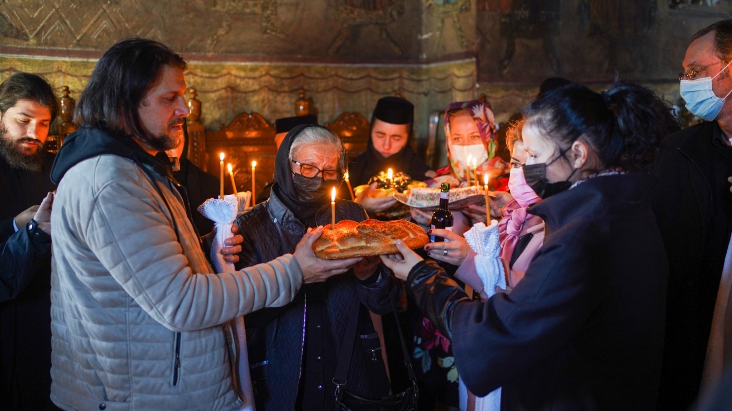 Părintele protosinghel David Oprea pomenit la parastasul de 40 de zile 190497