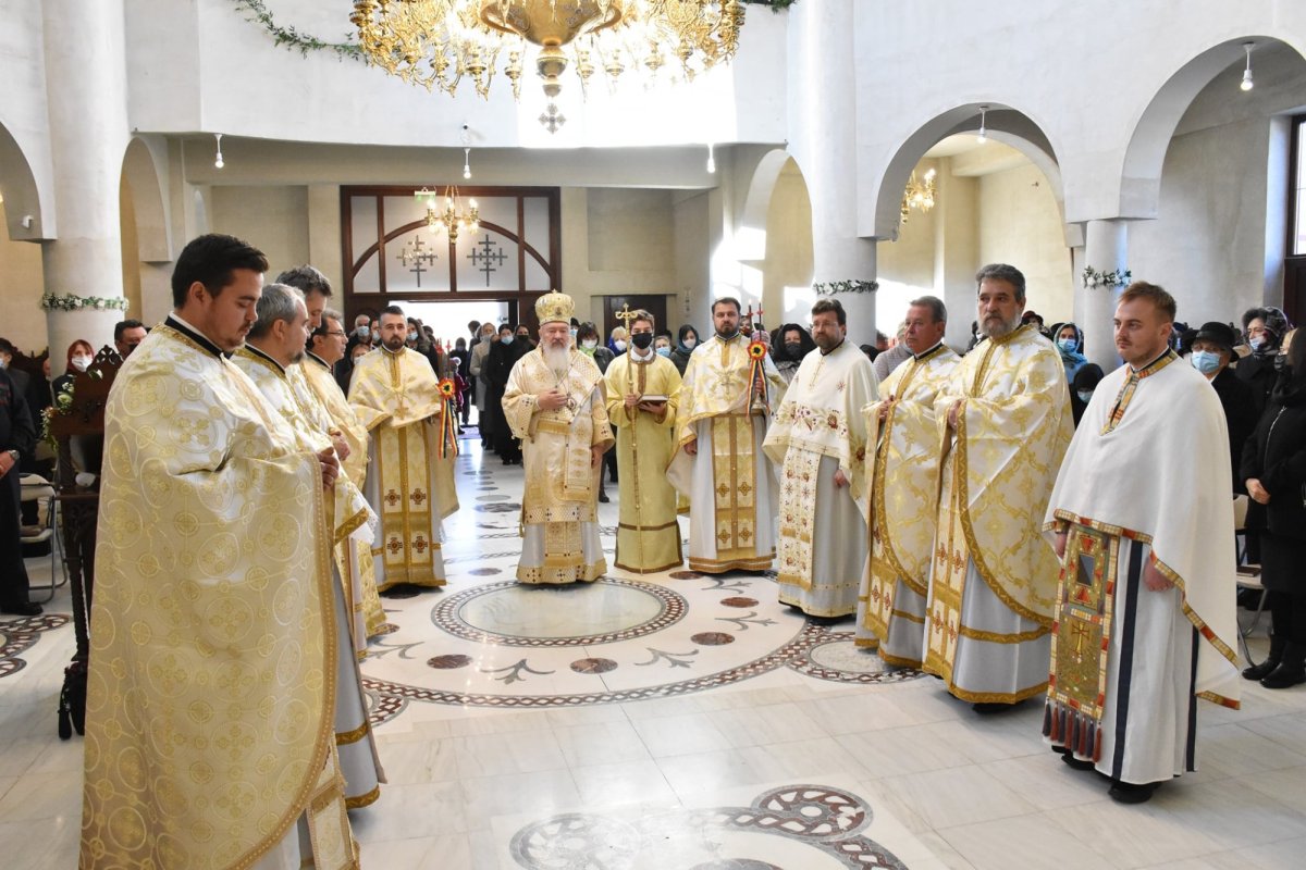  Hramul Parohiei „Sfântul Mare Mucenic Dimitrie” din cartierul clujean Gheorgheni 190611