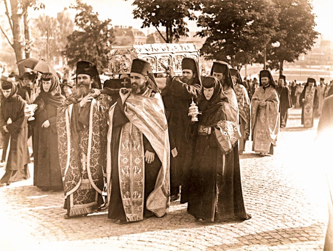 Podoabele Ocrotitorului Bucureştilor din Catedrala Patriarhală 190591