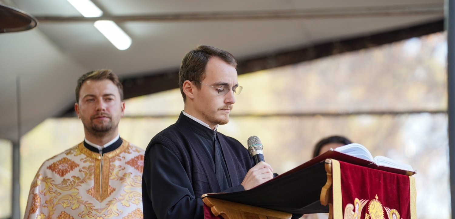 Sărbătoarea Sfântului Cuvios Dimitrie la Catedrala Arhiepiscopală din Suceava 190765