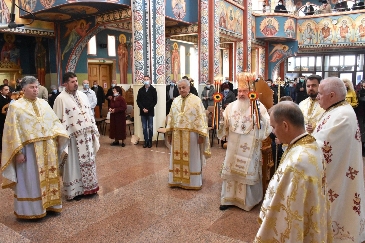 Hram la singura biserică clujeană pusă sub ocrotirea Sfântului Dimitrie cel Nou 190932