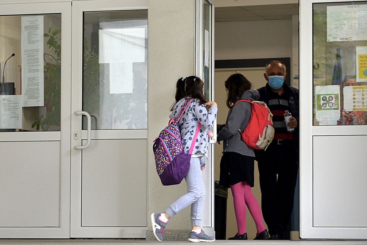 Zilele de vacanţă forţată, recuperate în ianuarie 190908