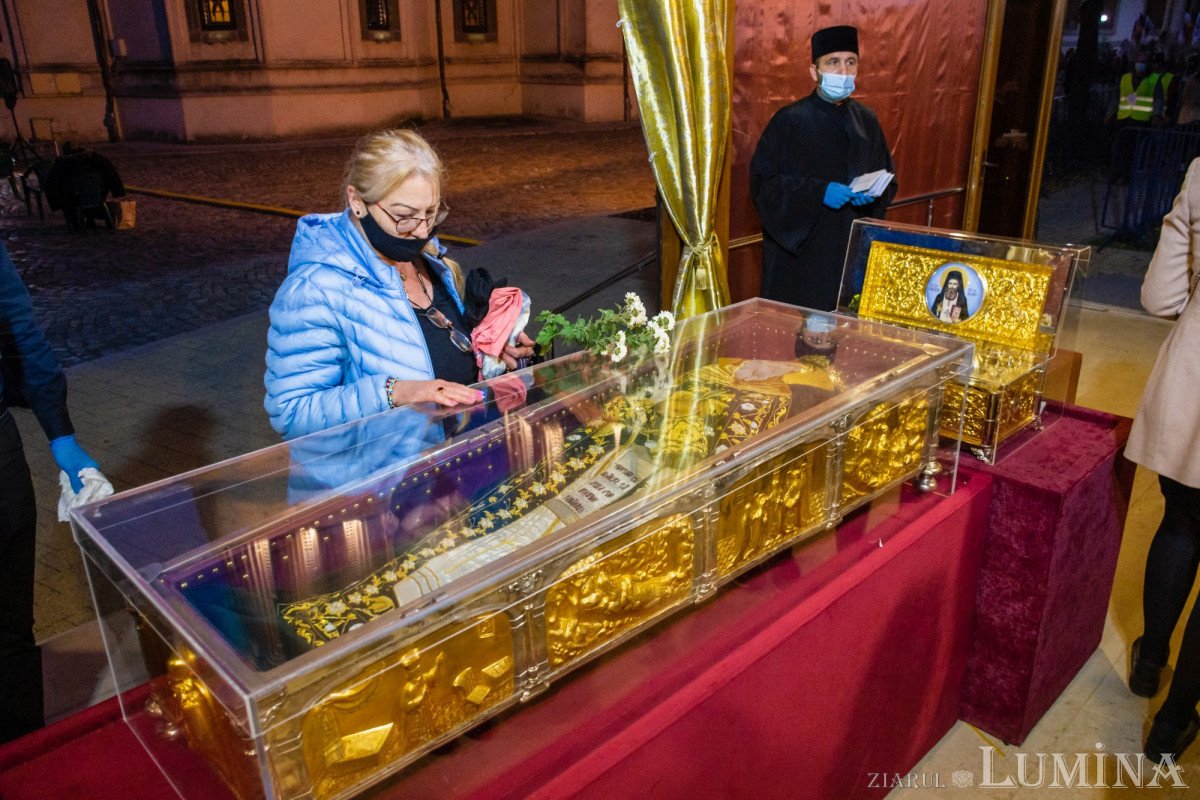 Daruri binecuvântate pentru credincioșii prezenți pe Colina Bucuriei la sărbătoarea Sfântului Cuvios Dimitrie cel Nou, Ocrotitorul Bucureștilor (21-28 octombrie 2021) 191118