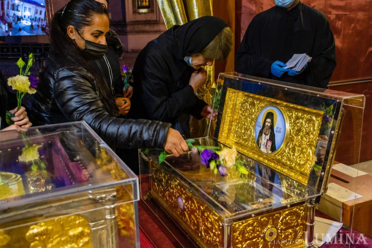 Daruri binecuvântate pentru credincioșii prezenți pe Colina Bucuriei la sărbătoarea Sfântului Cuvios Dimitrie cel Nou, Ocrotitorul Bucureștilor (21-28 octombrie 2021) 191121