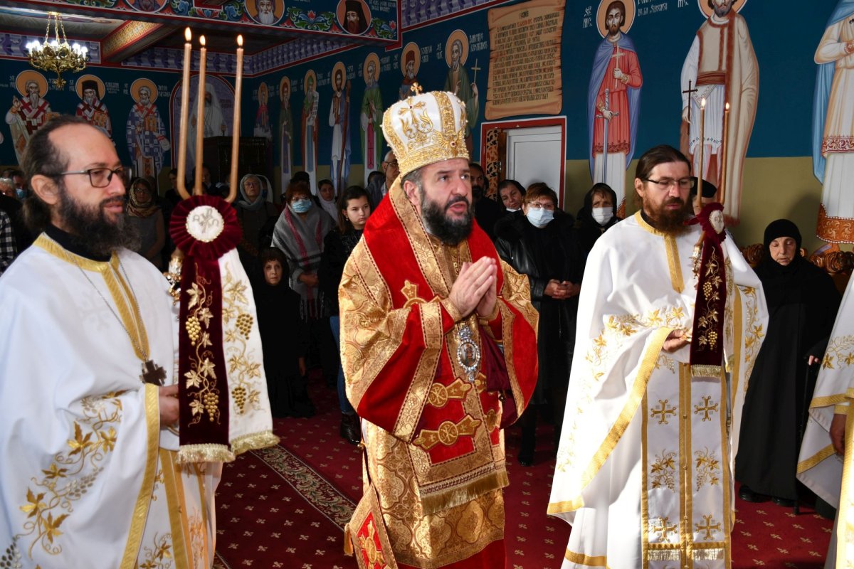 Hramul Schitului Nicolinț și întâlnire cu tinerii din județul Caraș-Severin 191067