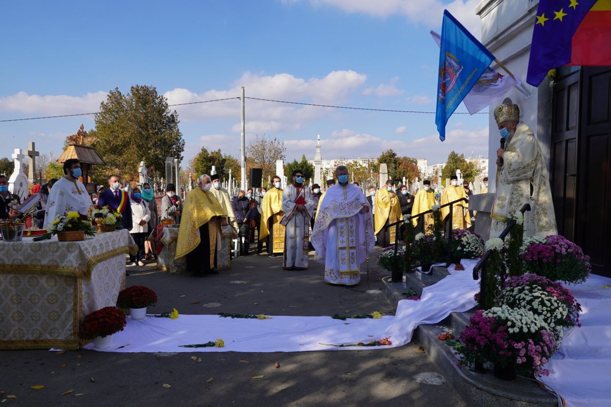 Capelă înnoită la Cimitirul „Sfinţii Împăraţi Constantin şi Elena” din orașul Brăila  191204