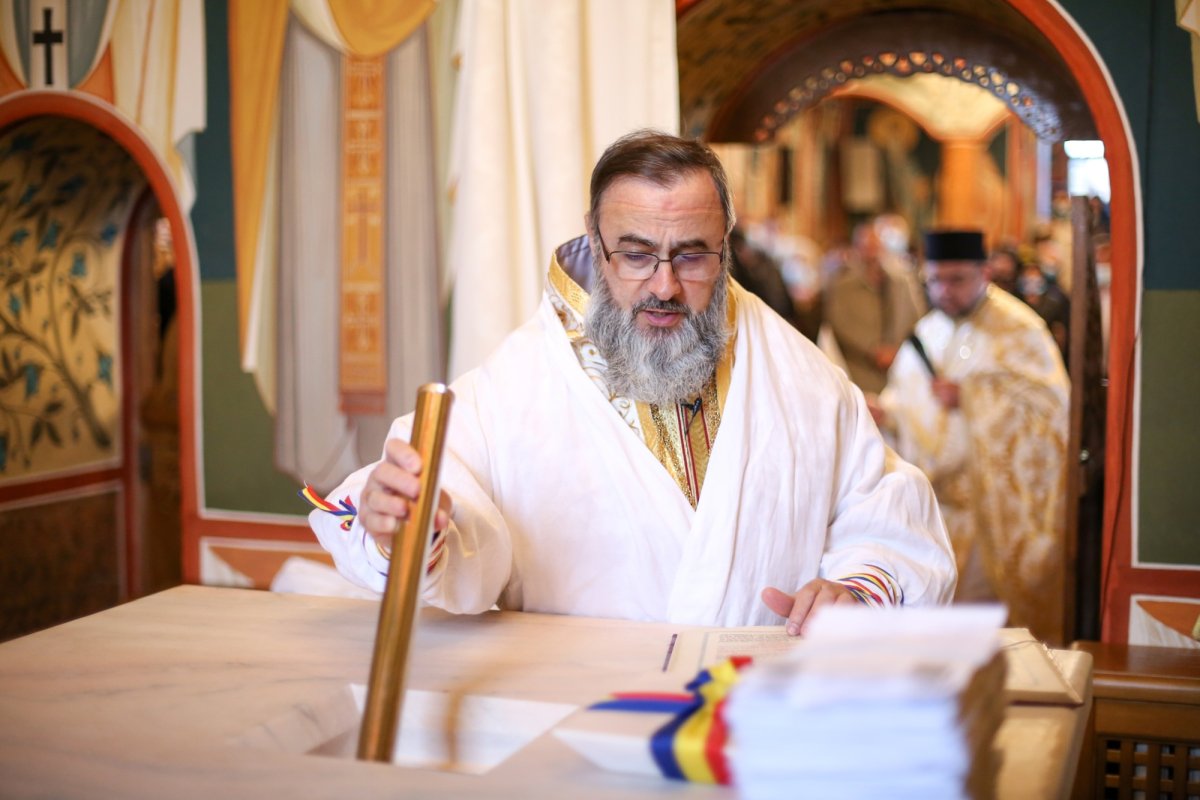 Târnosirea bisericii de 200 de ani  din parohia vrânceană Popești I 191308