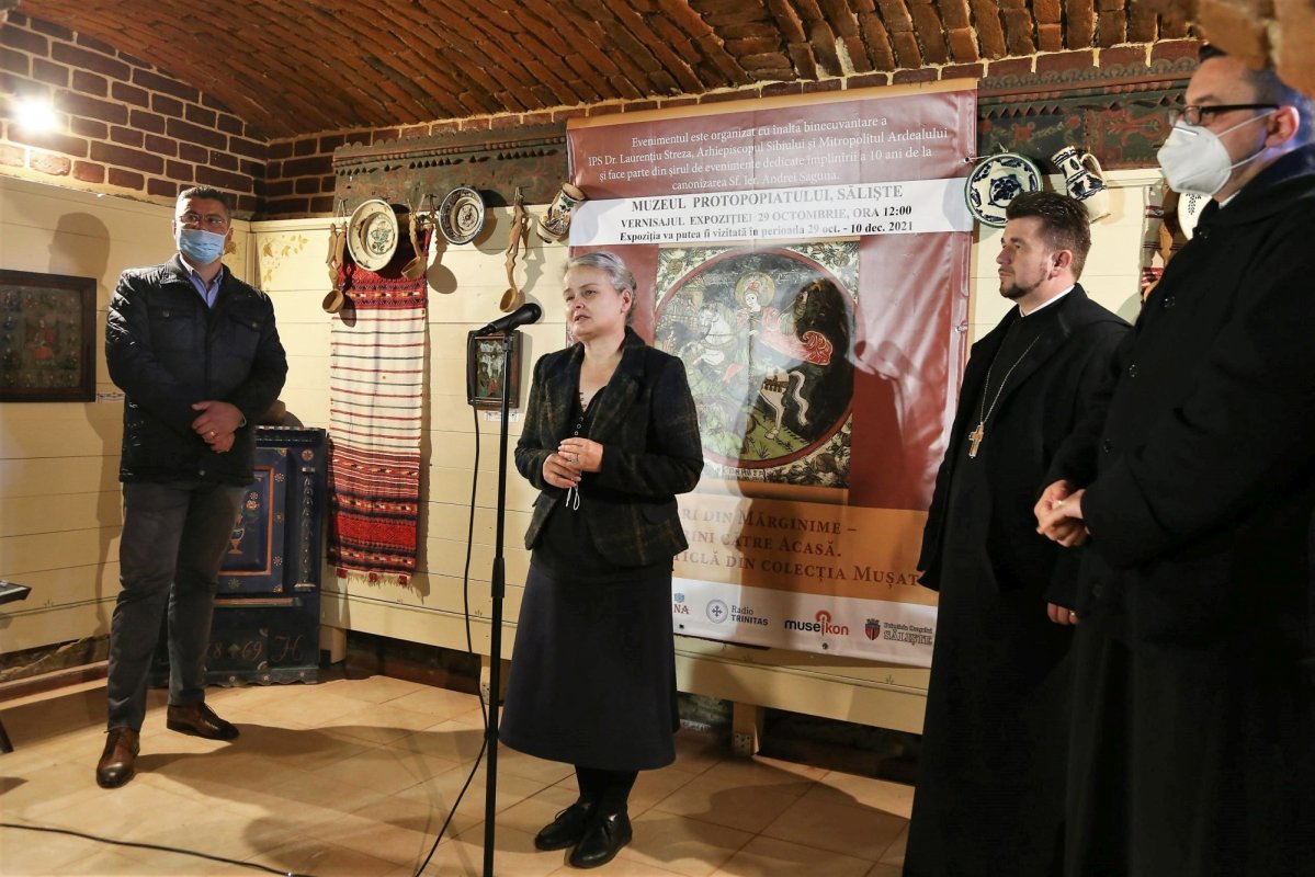 Expoziţie de icoane pe sticlă  în Sălişte la 10 ani de la canonizarea Sfântului Andrei Şaguna 191294