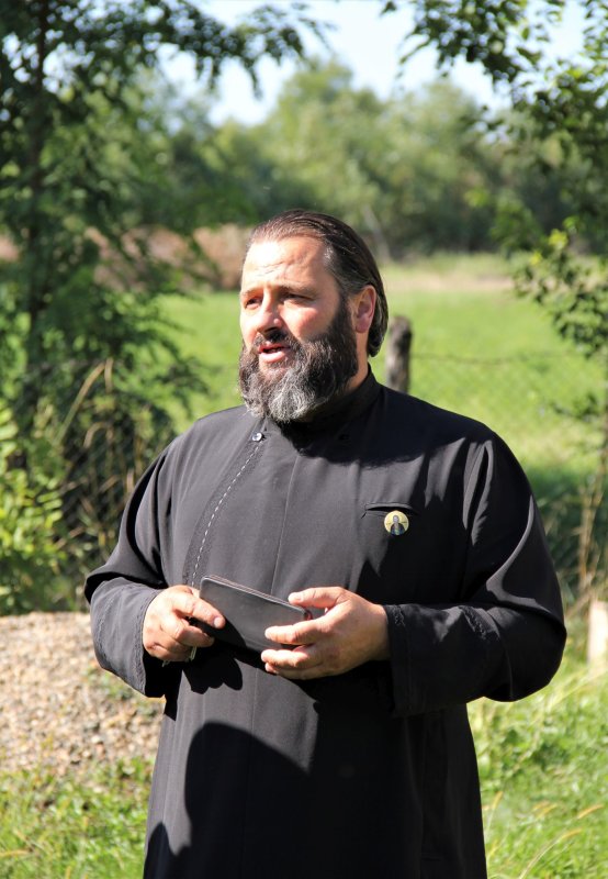 „Mai trăiesc şi pe aici oameni” 191339