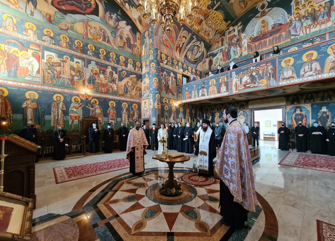 Simpozion internaţional la Cluj: „Pastorație și Duhovnicie în Diaspora Românească. Purtarea de grijă a celor adormiți în cultul și practica Bisericii Ortodoxe”  191402