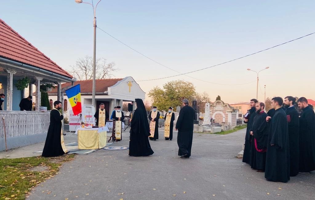 Slujba de binecuvântare a clădirii primei școli românești din Târgu-Mureș 191543
