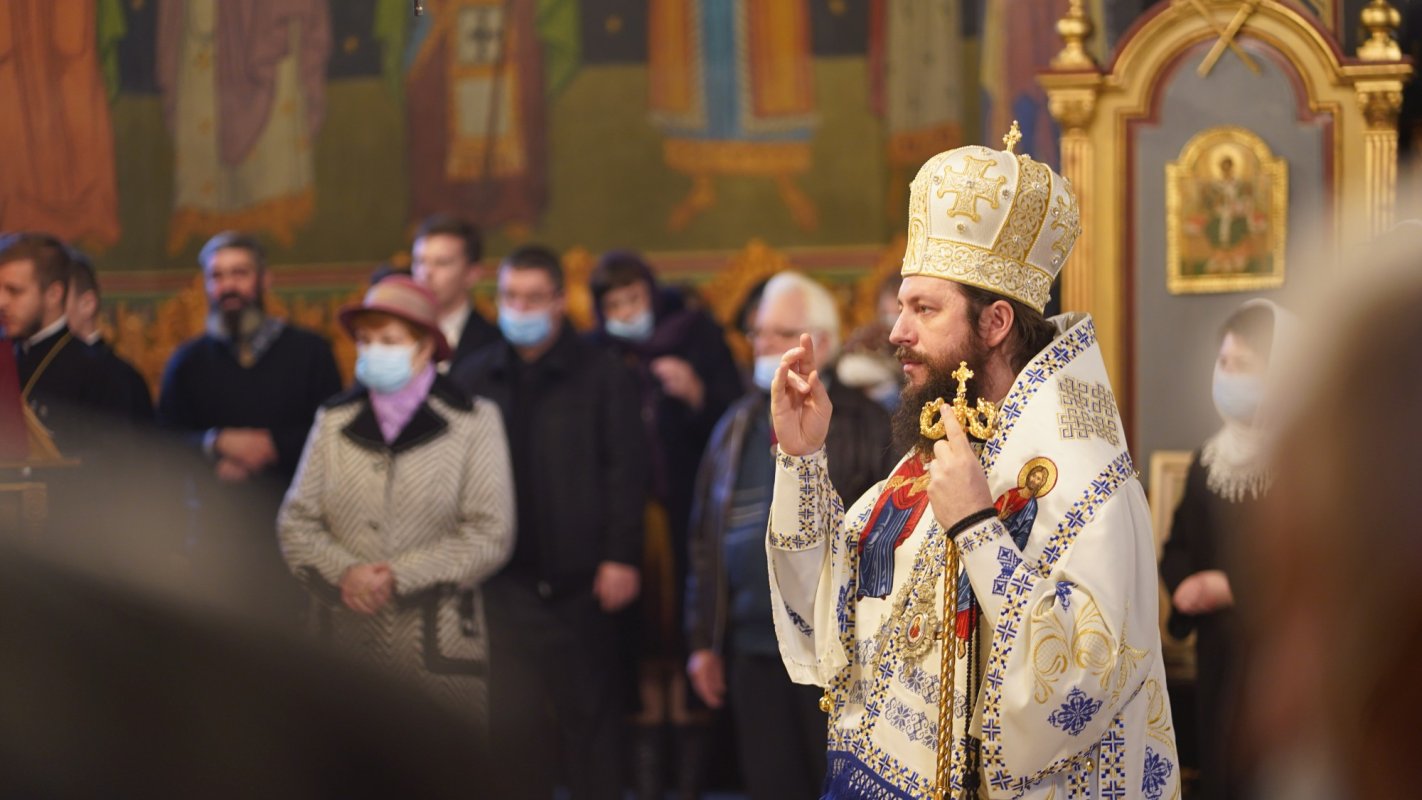 Hramul Bisericii „Sfinții Arhangheli  Mihail și Gavriil” din Gura Humorului 192087