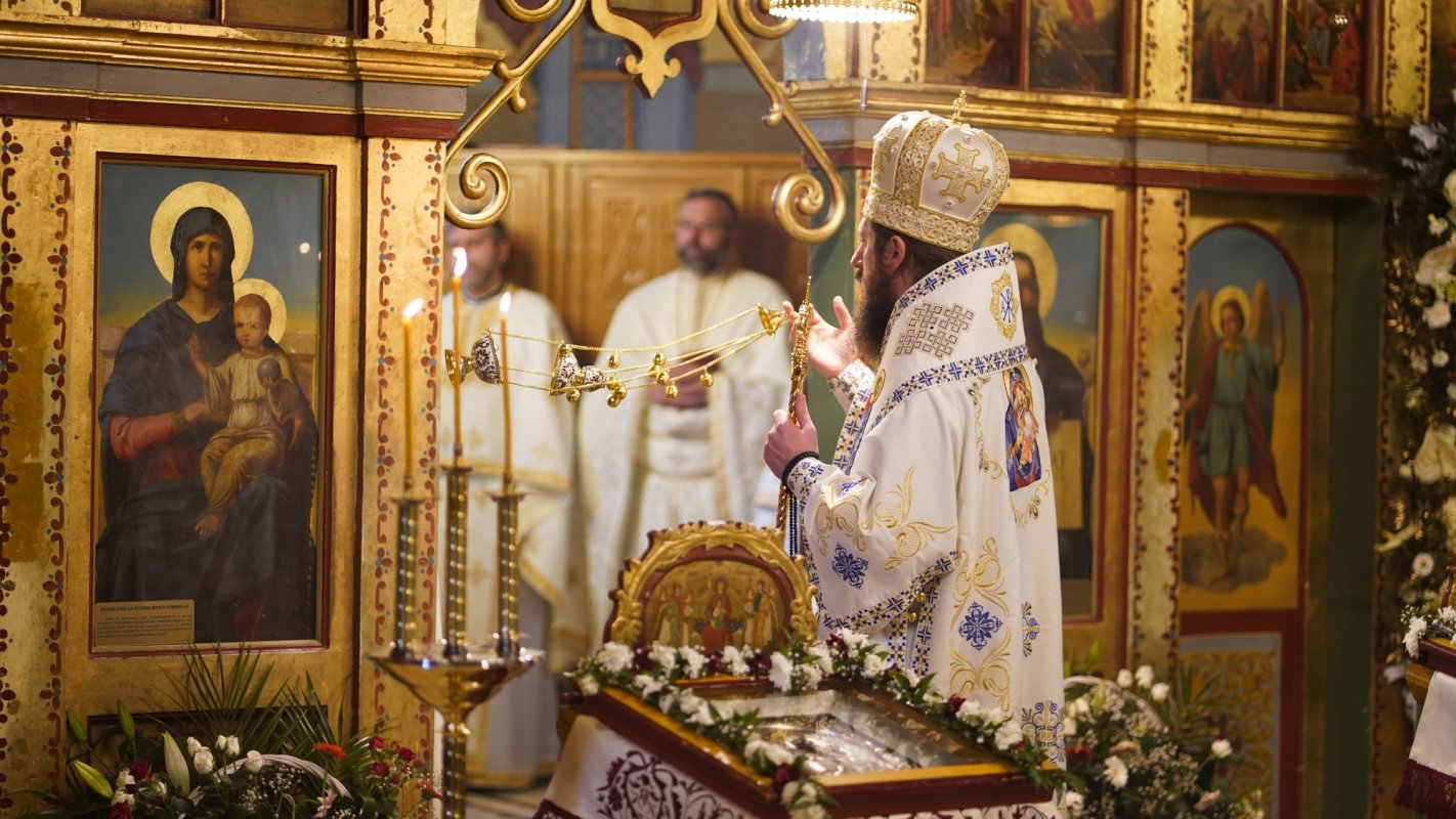 Hramul Bisericii „Sfinții Arhangheli  Mihail și Gavriil” din Gura Humorului 192091