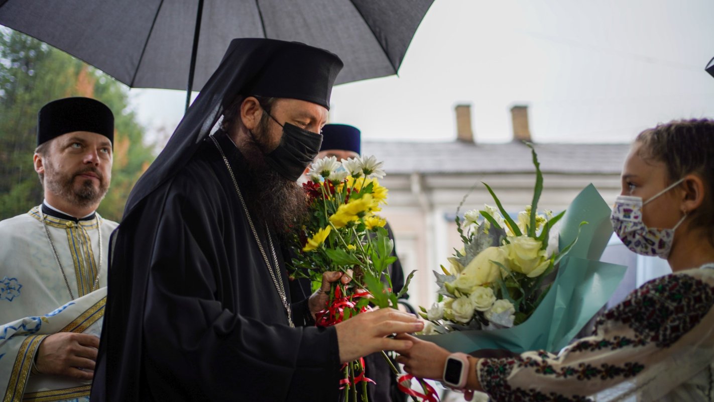 Hramul Bisericii „Sfinții Arhangheli  Mihail și Gavriil” din Gura Humorului 192096