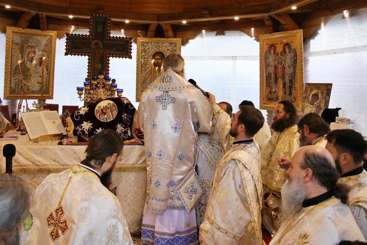 Mănăstirea nemțeană Petru Vodă și-a sărbătorit ocrotitorii 191956