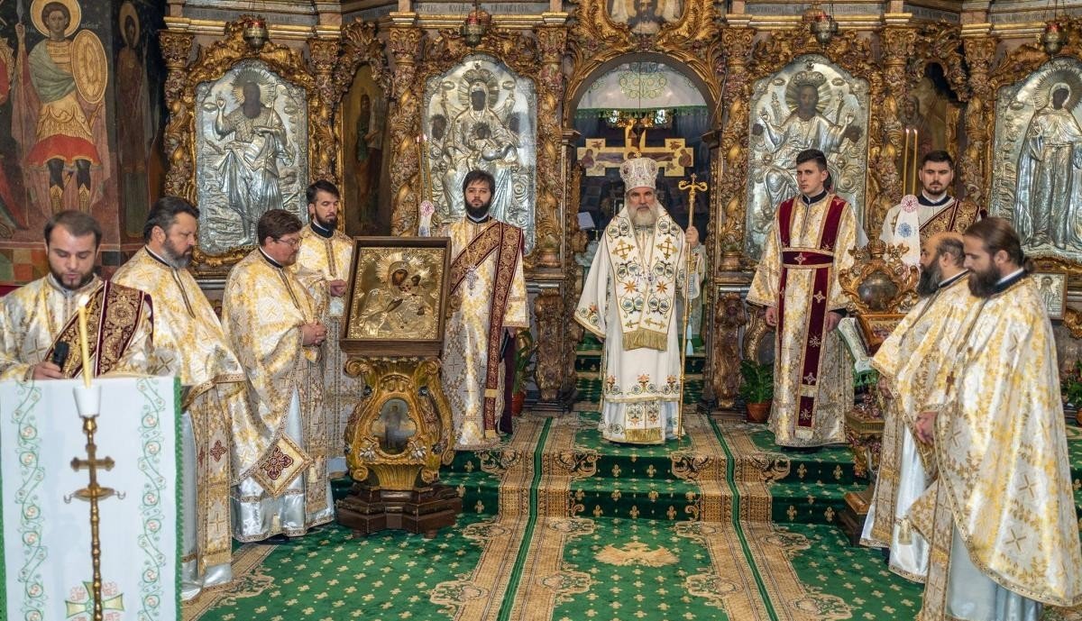 Liturghie arhierească în Catedrala Arhiepiscopală din Roman 192115