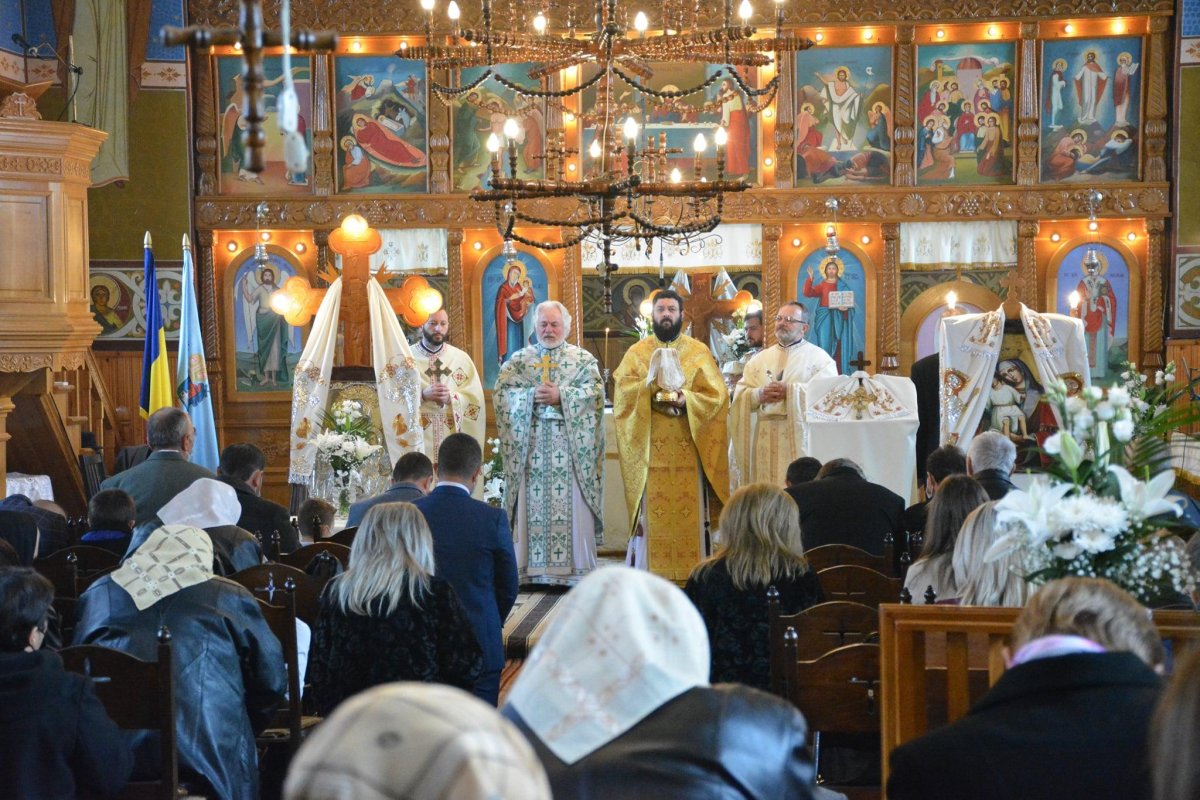 Sărbătoarea bisericii din Buduş, Bistriţa-Năsăud, sfințită în urmă cu 114 ani 192118