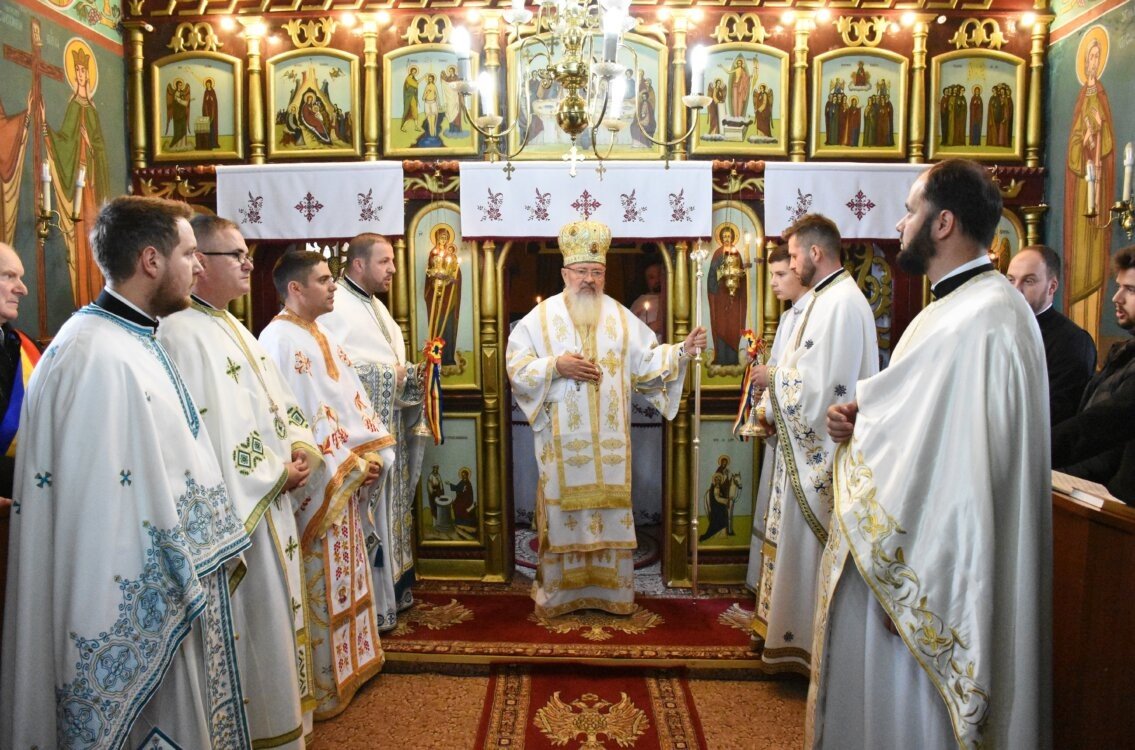 Sfințire de clopotniță și de casă parohială în Suarăș, Cluj 192108