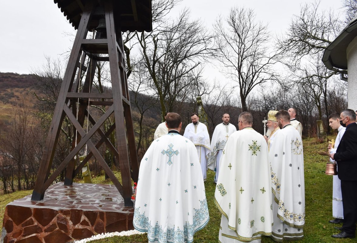 Sfințire de clopotniță și de casă parohială în Suarăș, Cluj 192109