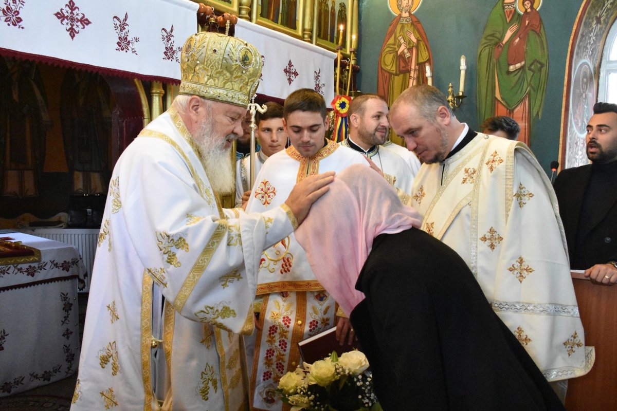 Sfințire de clopotniță și de casă parohială în Suarăș, Cluj 192110