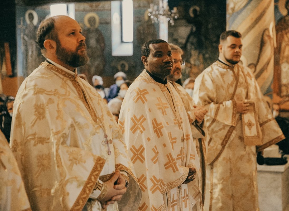 Hramul Bisericii „Sfinții Arhangheli Mihail și Gavriil” din cartierul clujean Dâmbul Rotund 192238