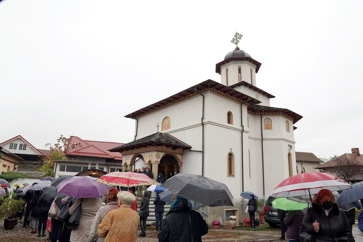 Piatră de temelie pentru un centru medical parohial din Pitești 192247